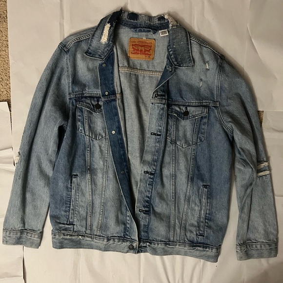 #DISTRESSED DENIM #LEVI #JEAN JACKET - Picture 2 of 4